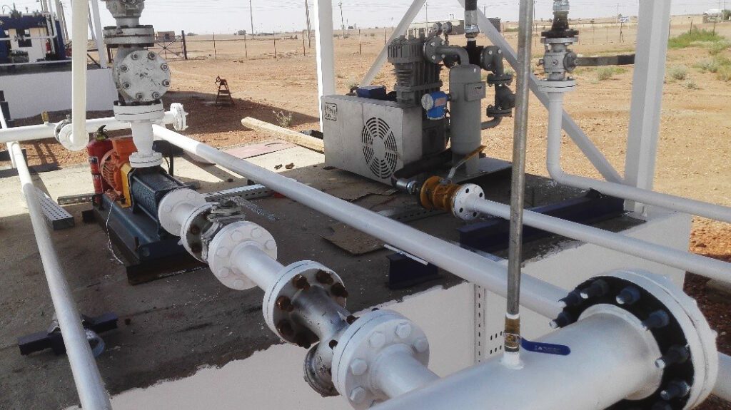 A gas pumping and compression unit in the Dongola warehouse, showing the mechanical pumps, interconnected control valves and the pipe network designed according to standard standards to ensure safe and stable flow.